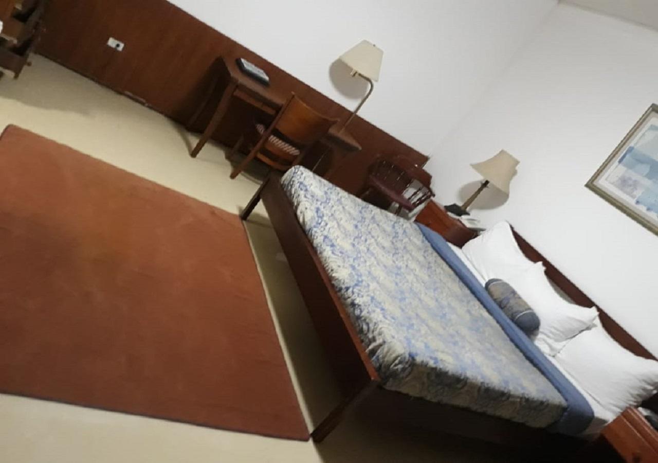 Embassy Suites Hotel Monrovia Kültér fotó